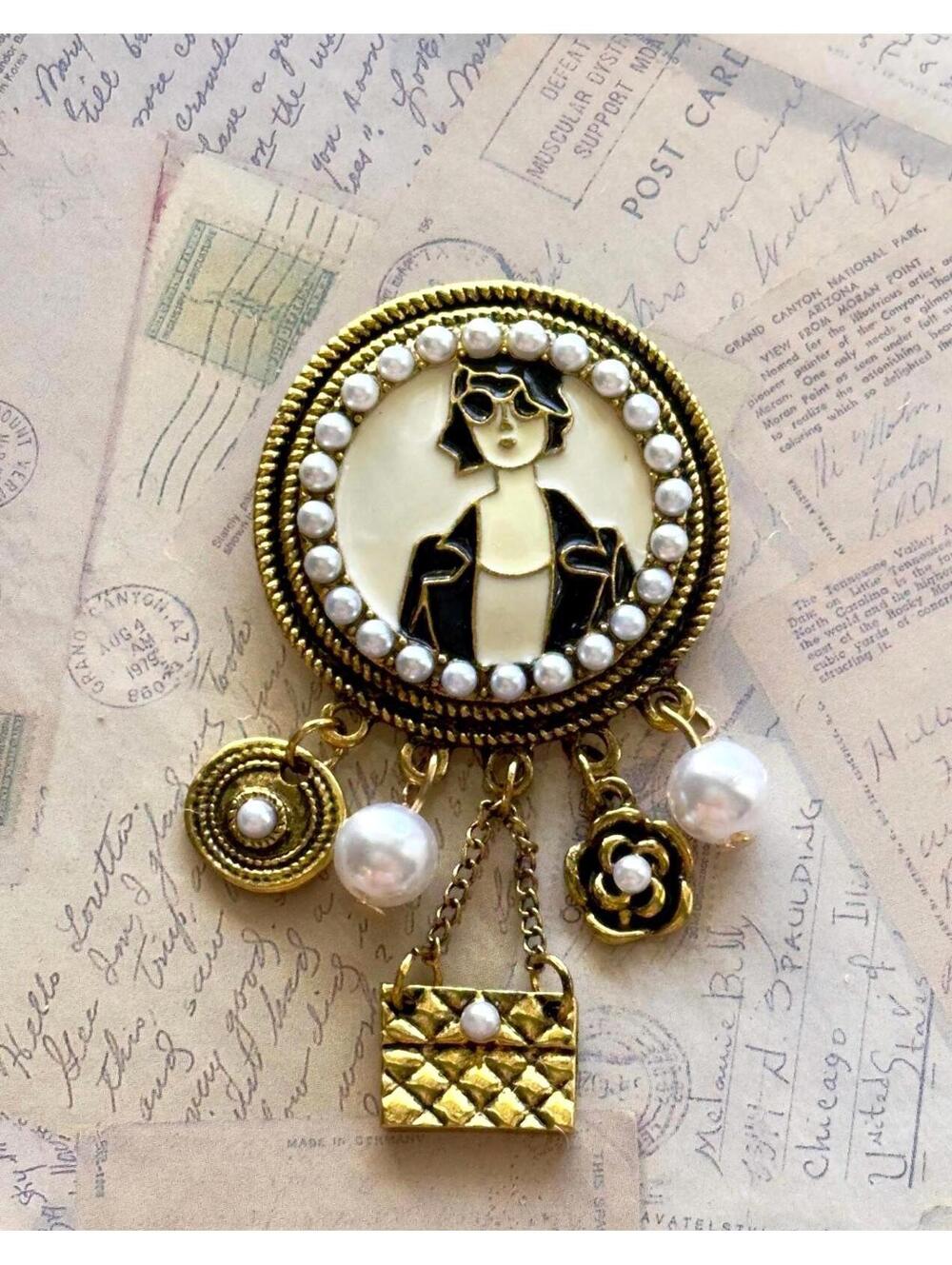 Vintage Cameo Lady Brooch Pendant w Charms Faux Pearls Gold Tone